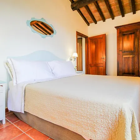 Agriturismo Boschi Di Montecalvi Farm stay