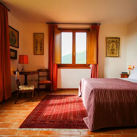 Agriturismo Boschi Di Montecalvi Farm stay *