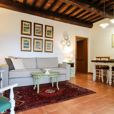Agriturismo Boschi Di Montecalvi Farm stay *