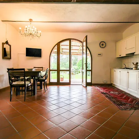 Farm stay Agriturismo Boschi Di Montecalvi *