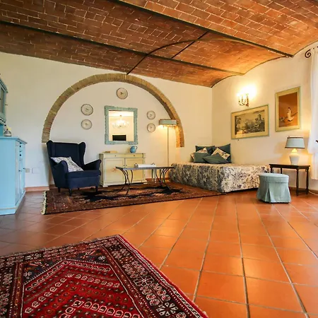 Agriturismo Boschi Di Montecalvi Farm stay