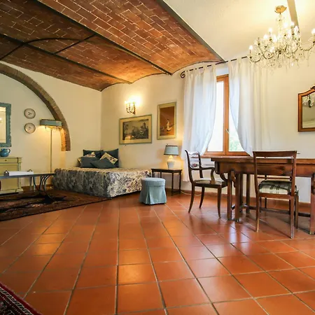 Agriturismo Boschi Di Montecalvi Farm stay